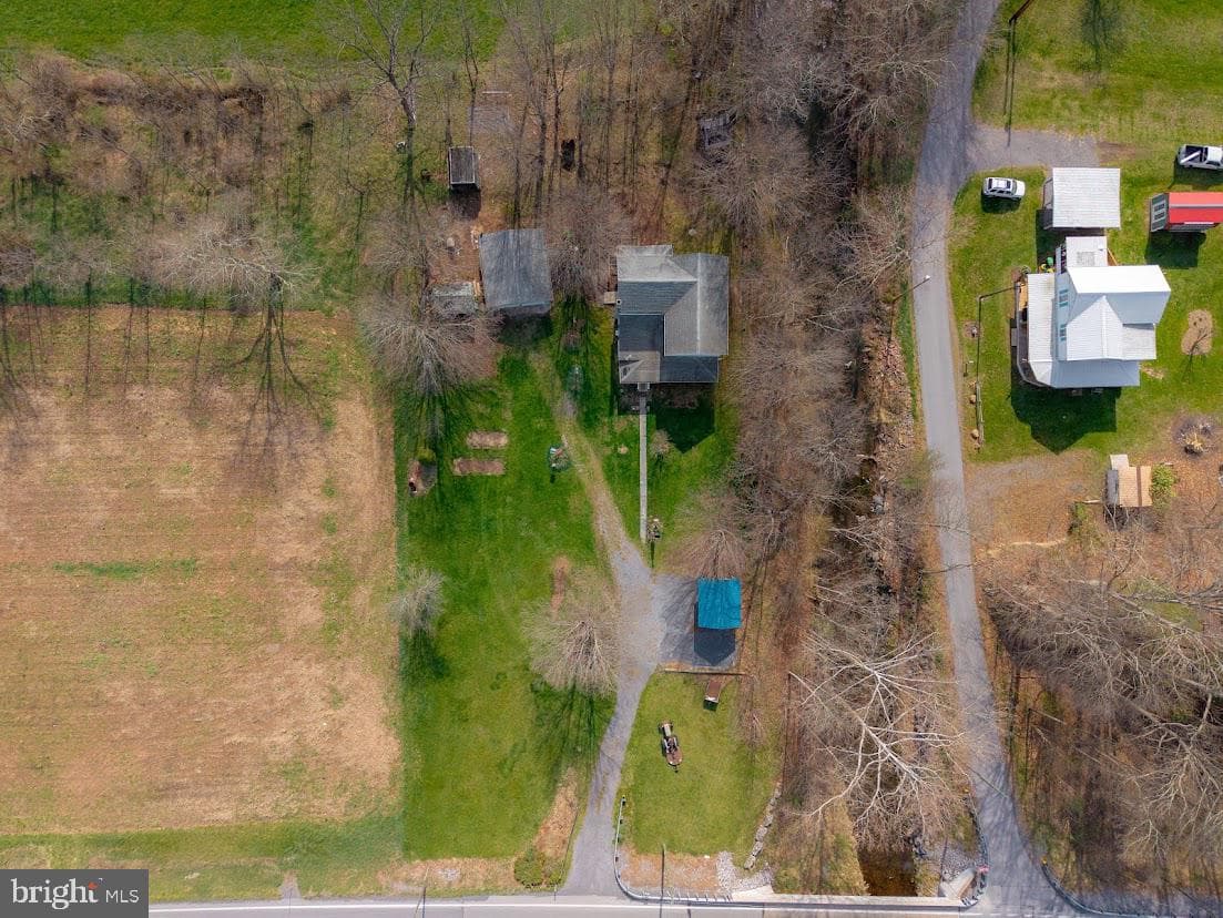 7016 Hyndman Road photo 38
