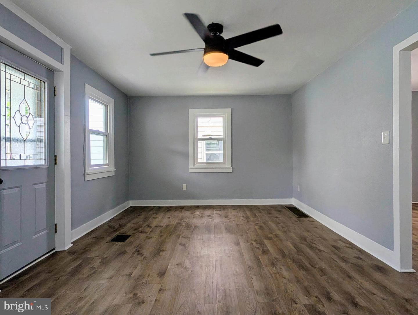 313 E Penn Street photo 8