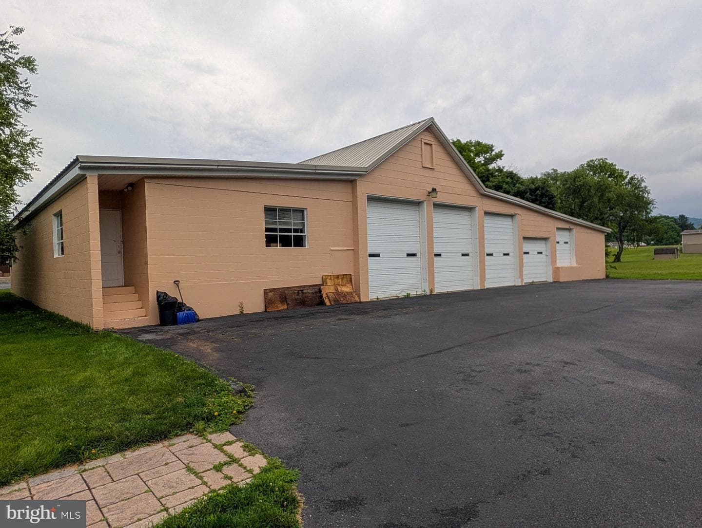 4080 Woodbury Pike photo 68