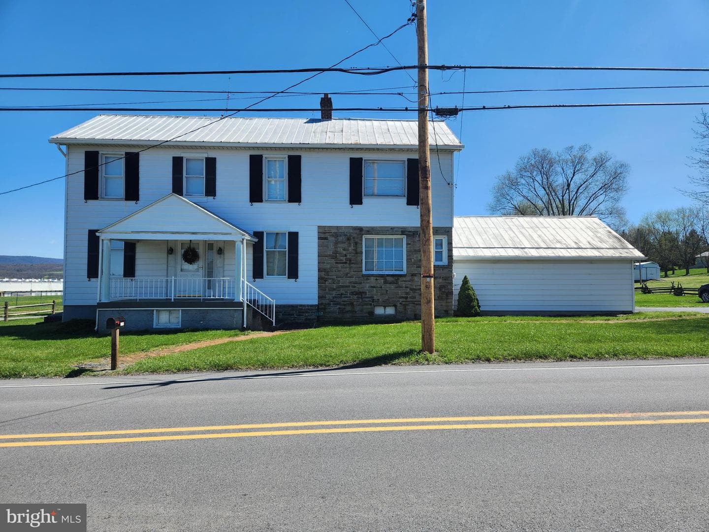 5822 Business 220, Bedford
