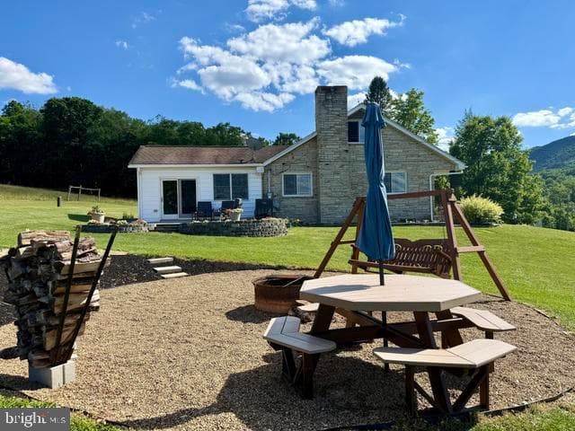 2348 Raystown Road photo 4