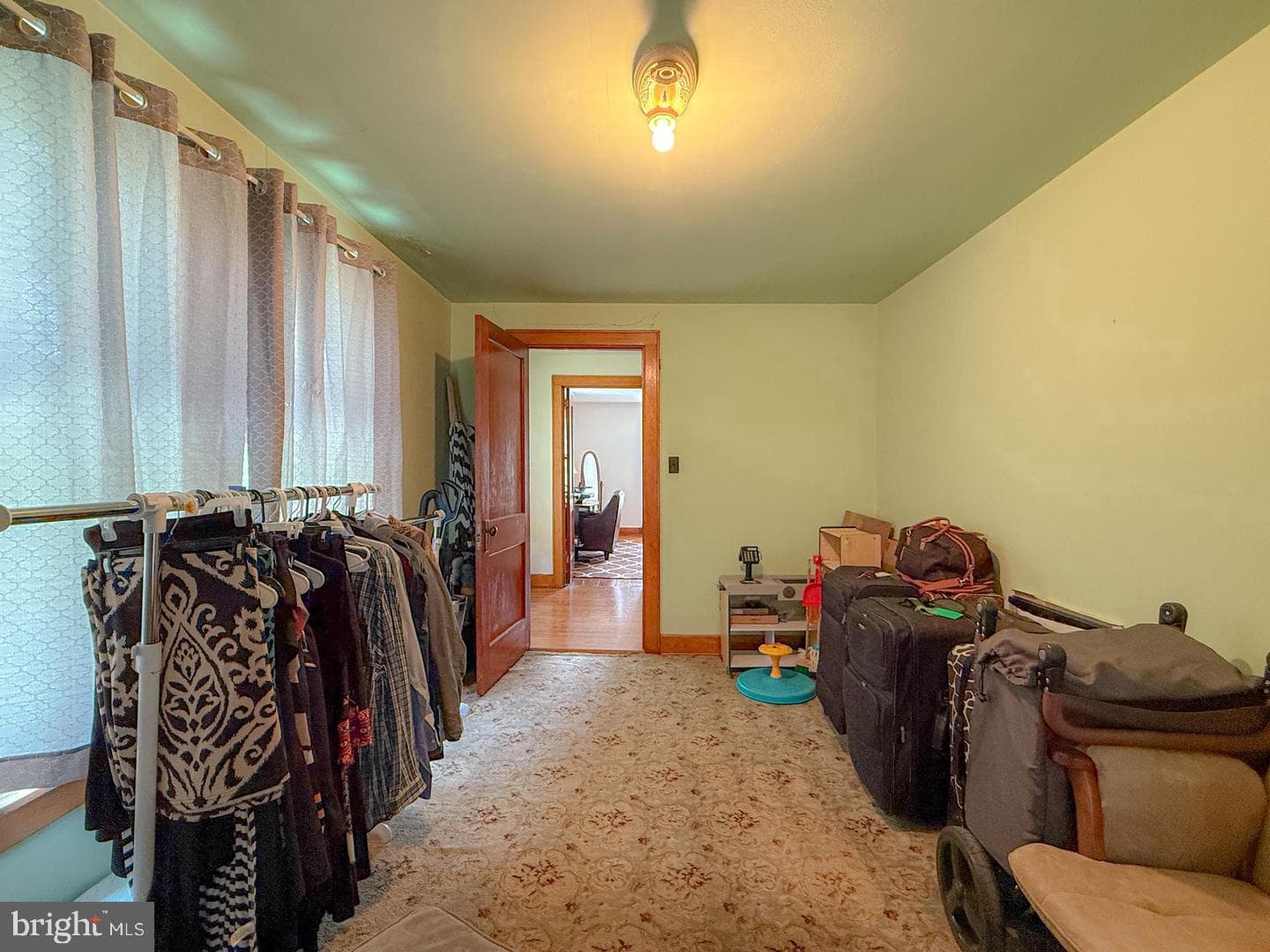 930 Osman Road photo 18