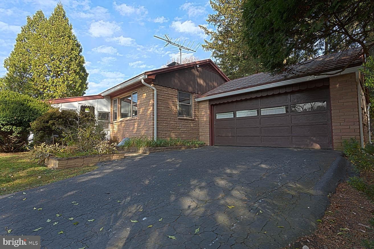 3421 Eisenbrown Road photo 2