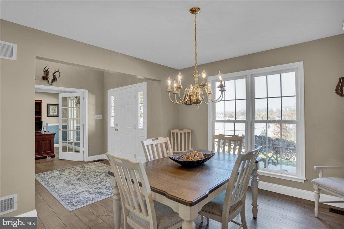 15 Pickwick Place photo 19