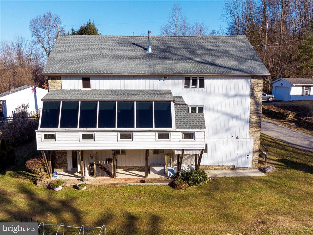 165 Nursery Road photo 5