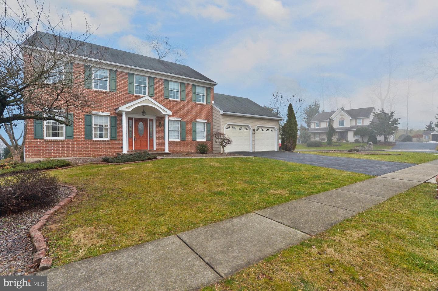249 Keats Drive photo 2