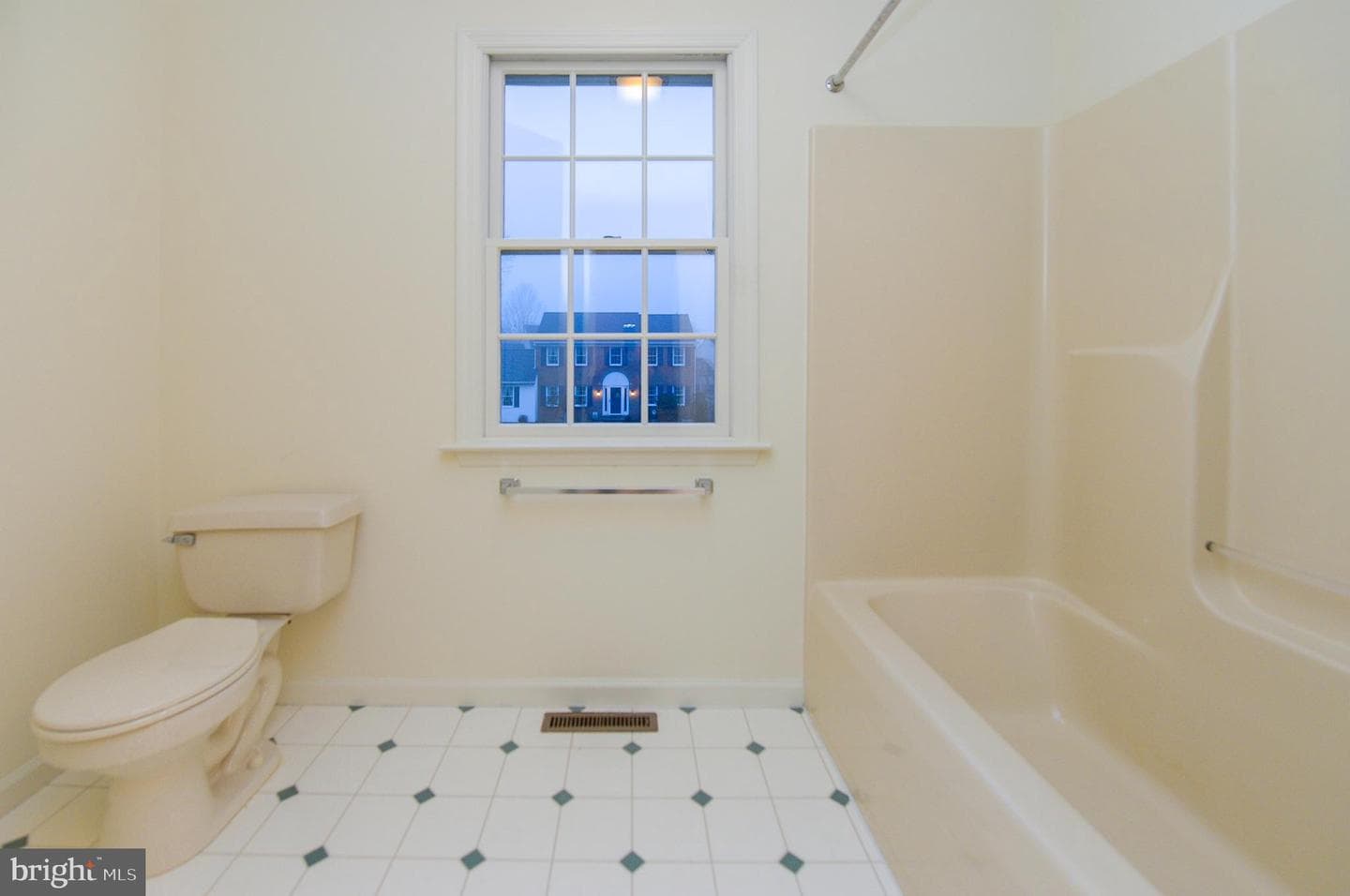 249 Keats Drive photo 25
