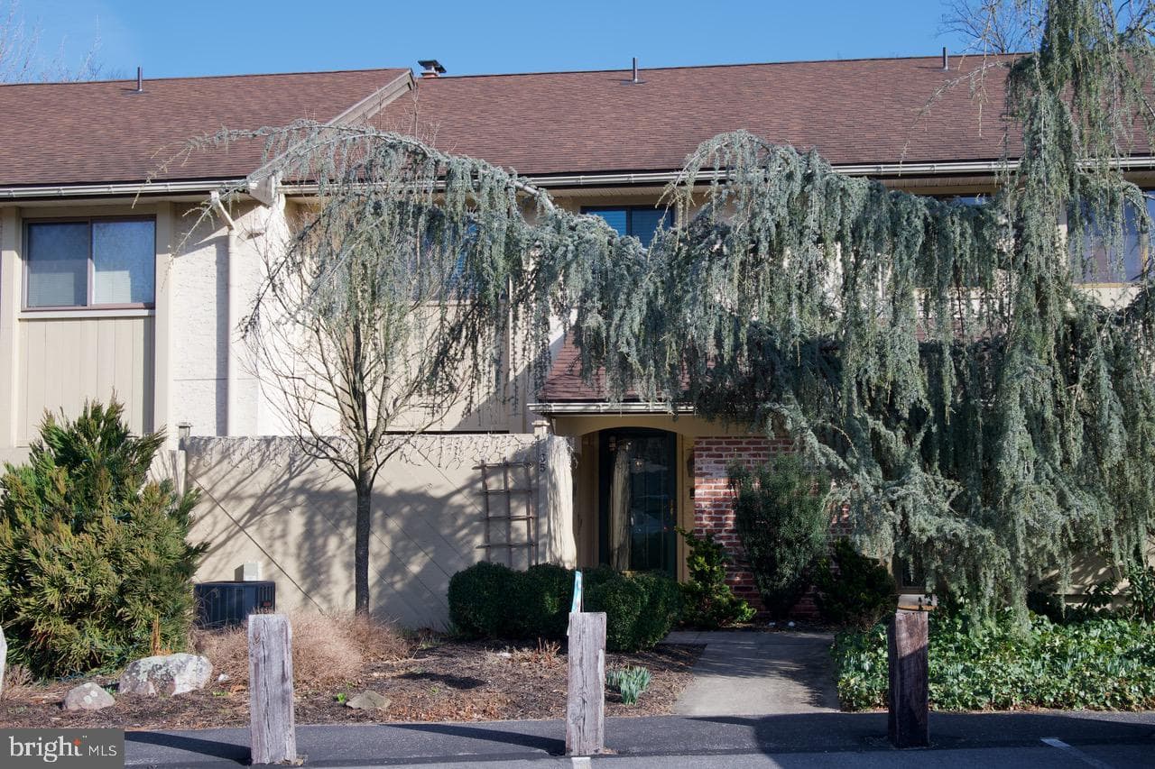 35 Pine Woods Court photo 1