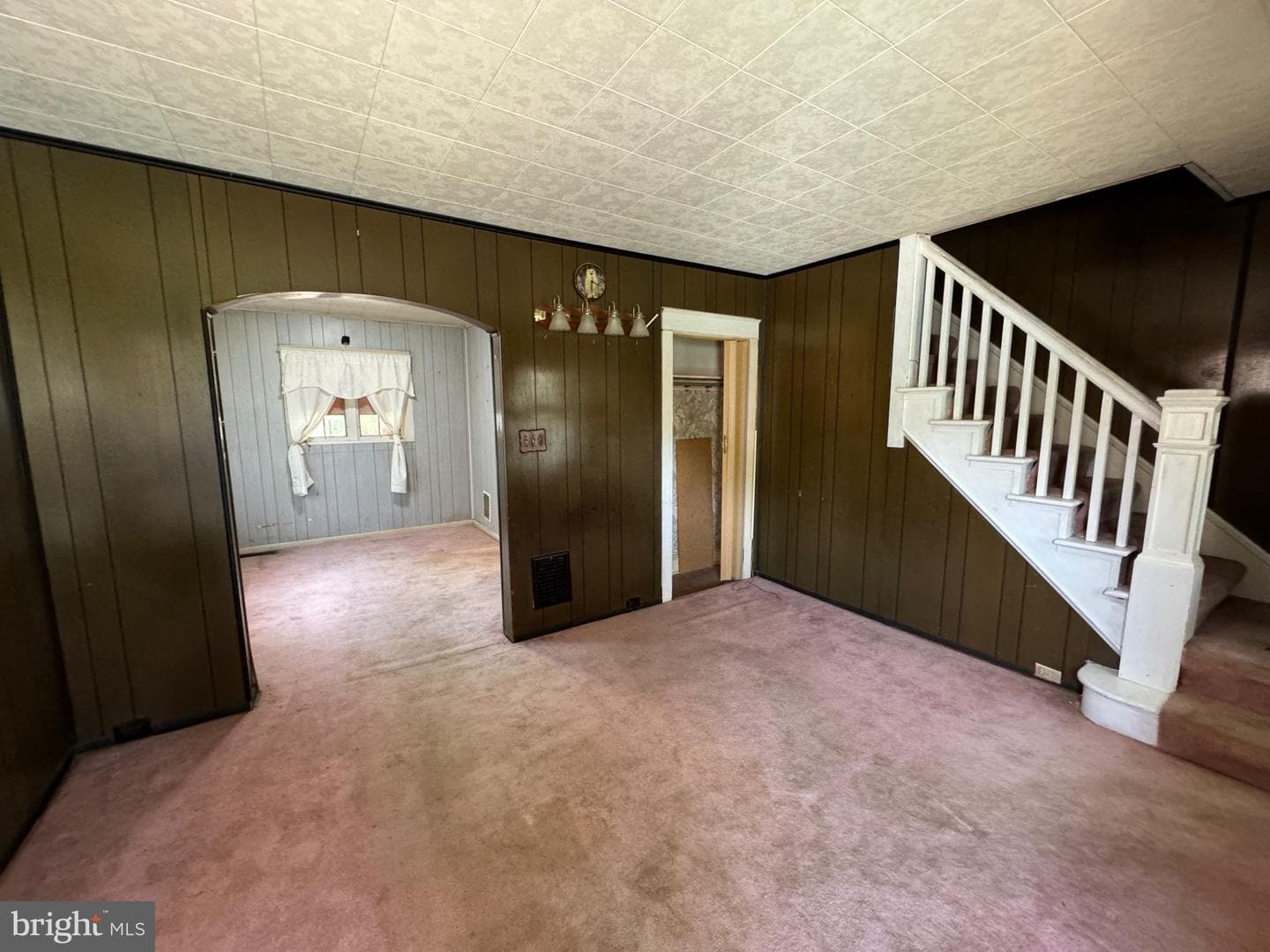 208 Midland Avenue photo 4
