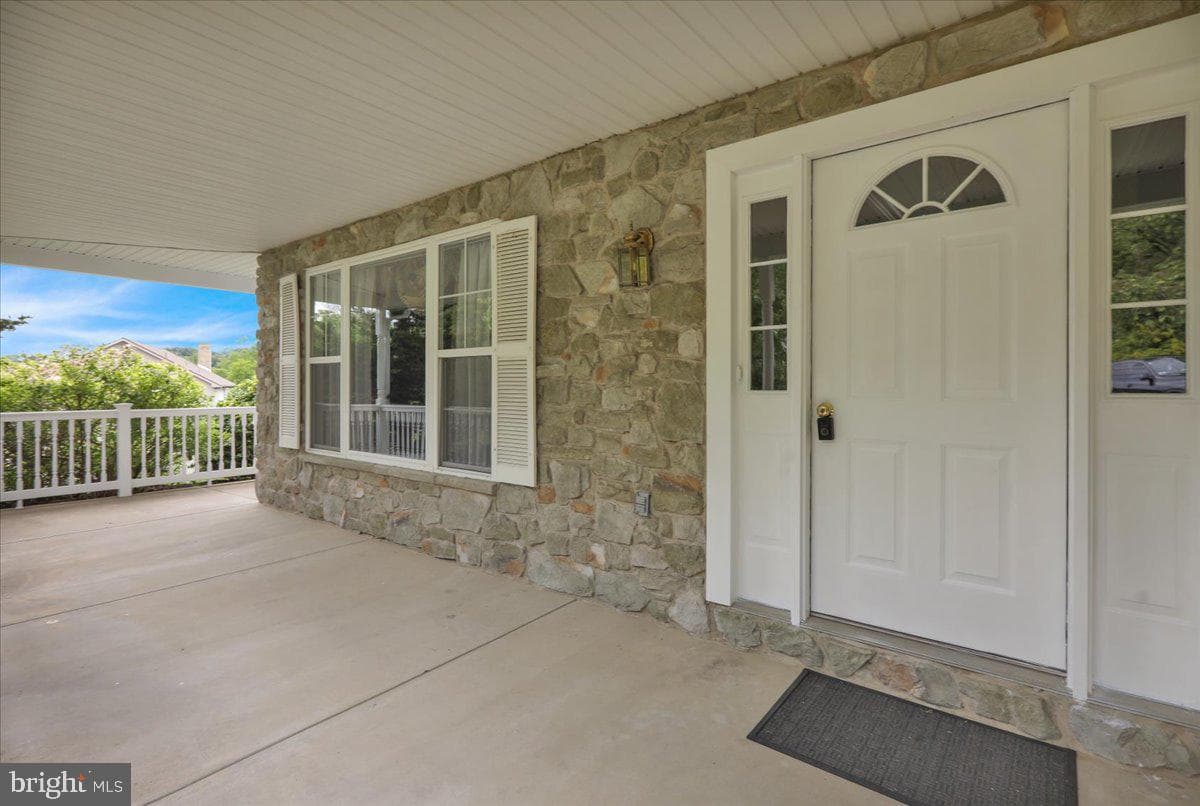 147 Fox Hill Drive photo 2