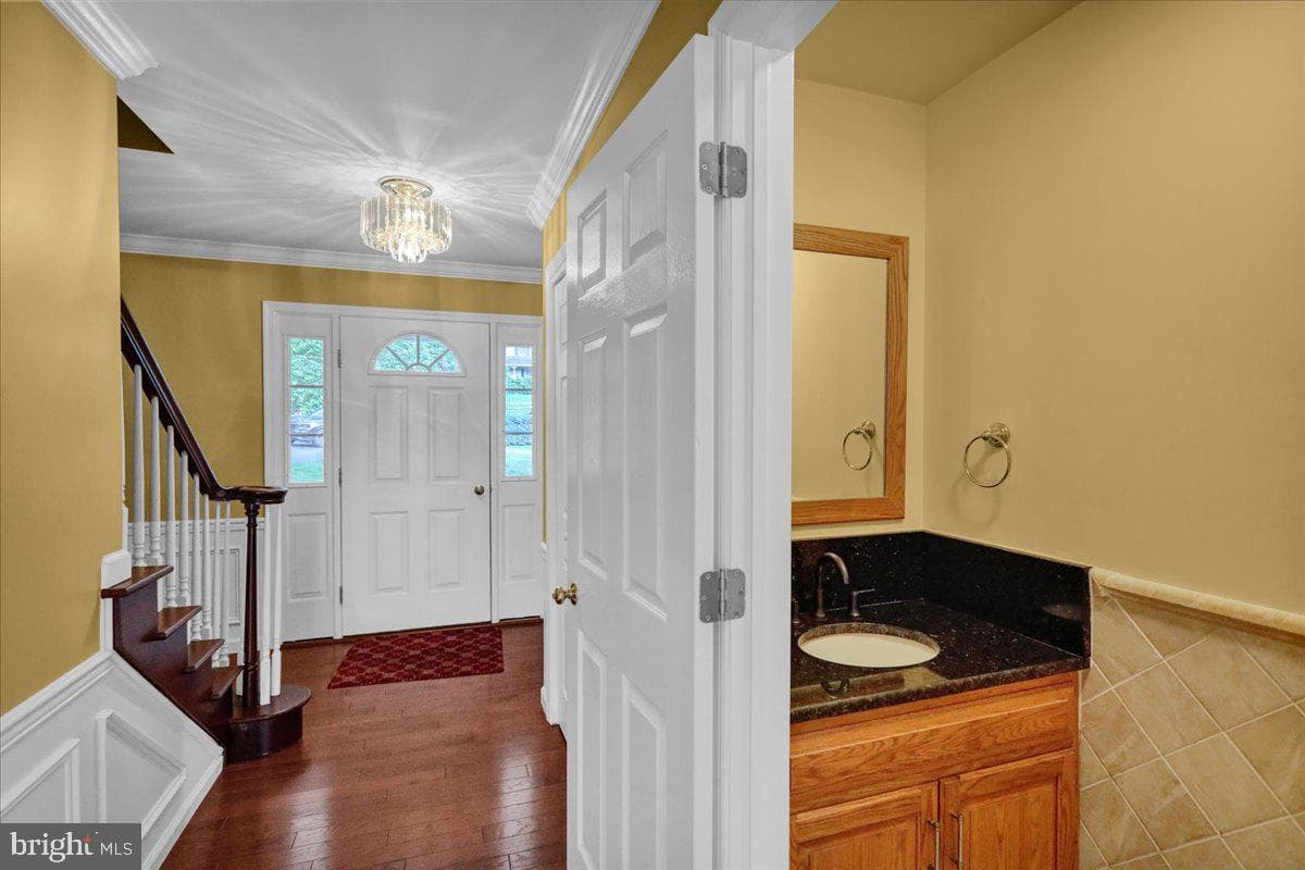 147 Fox Hill Drive photo 3