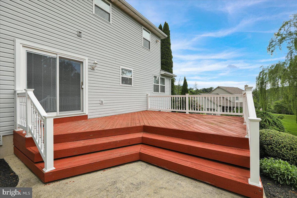 147 Fox Hill Drive photo 41