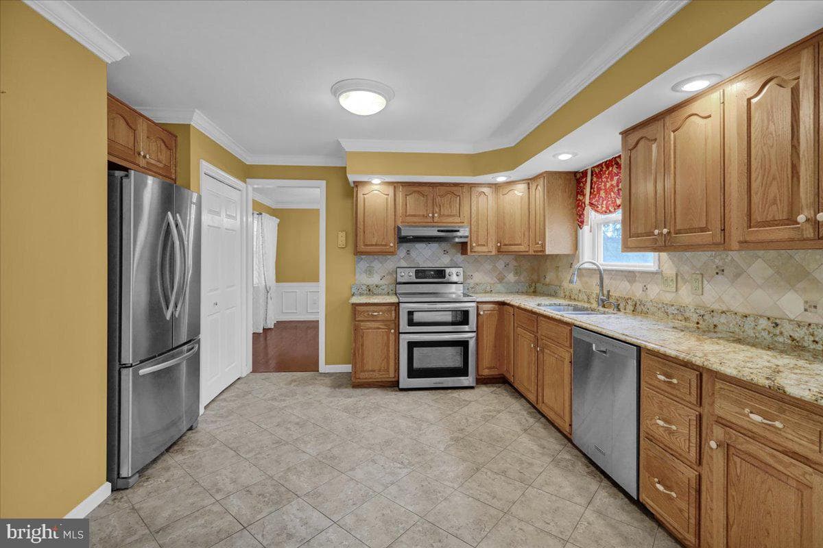 147 Fox Hill Drive photo 8