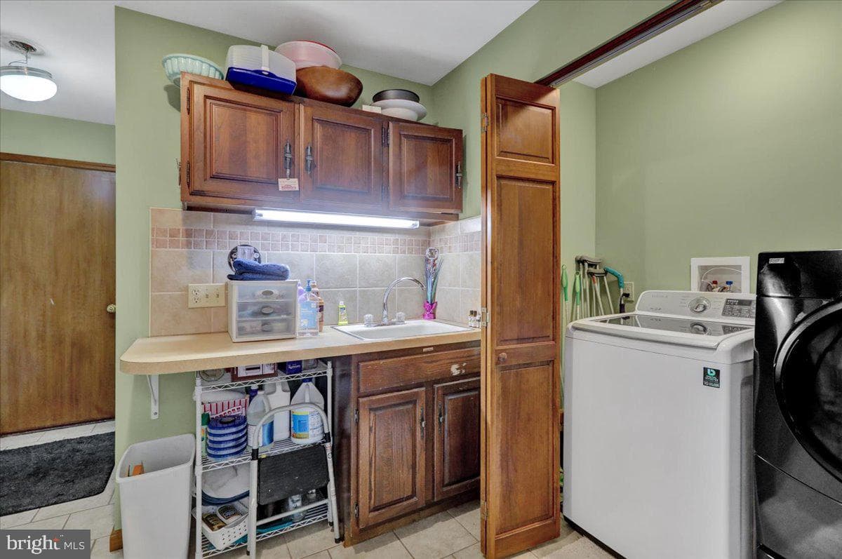 831 N Church Road photo 18