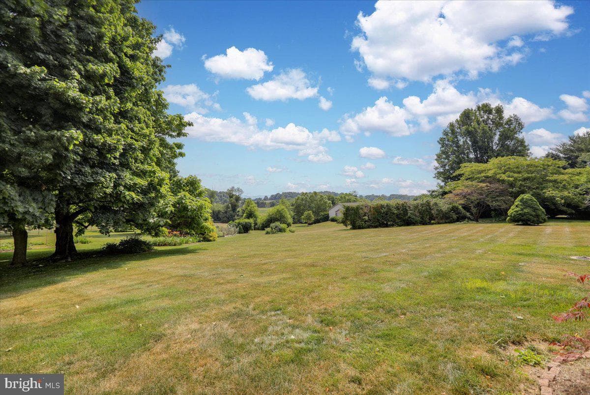 831 N Church Road photo 33