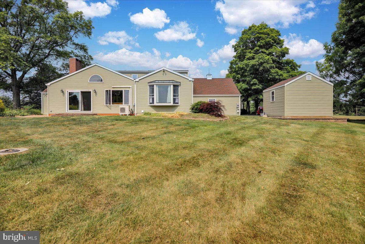 831 N Church Road photo 35