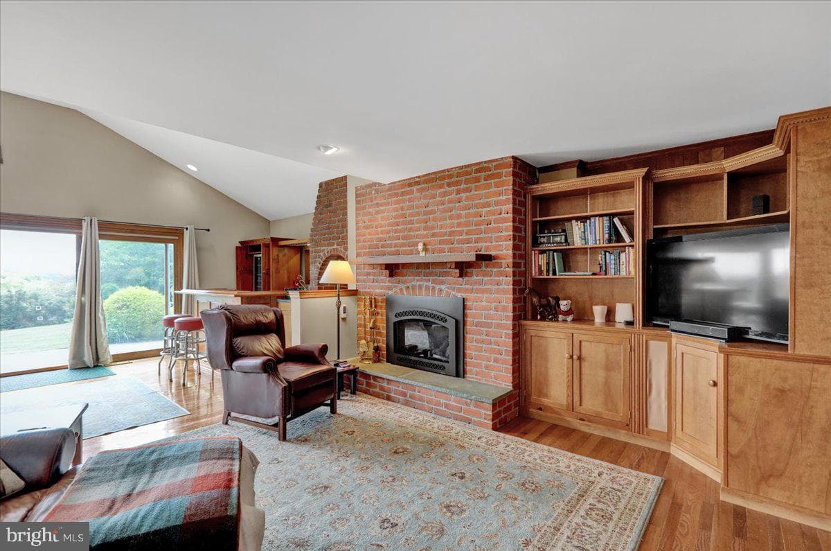 831 N Church Road photo 9