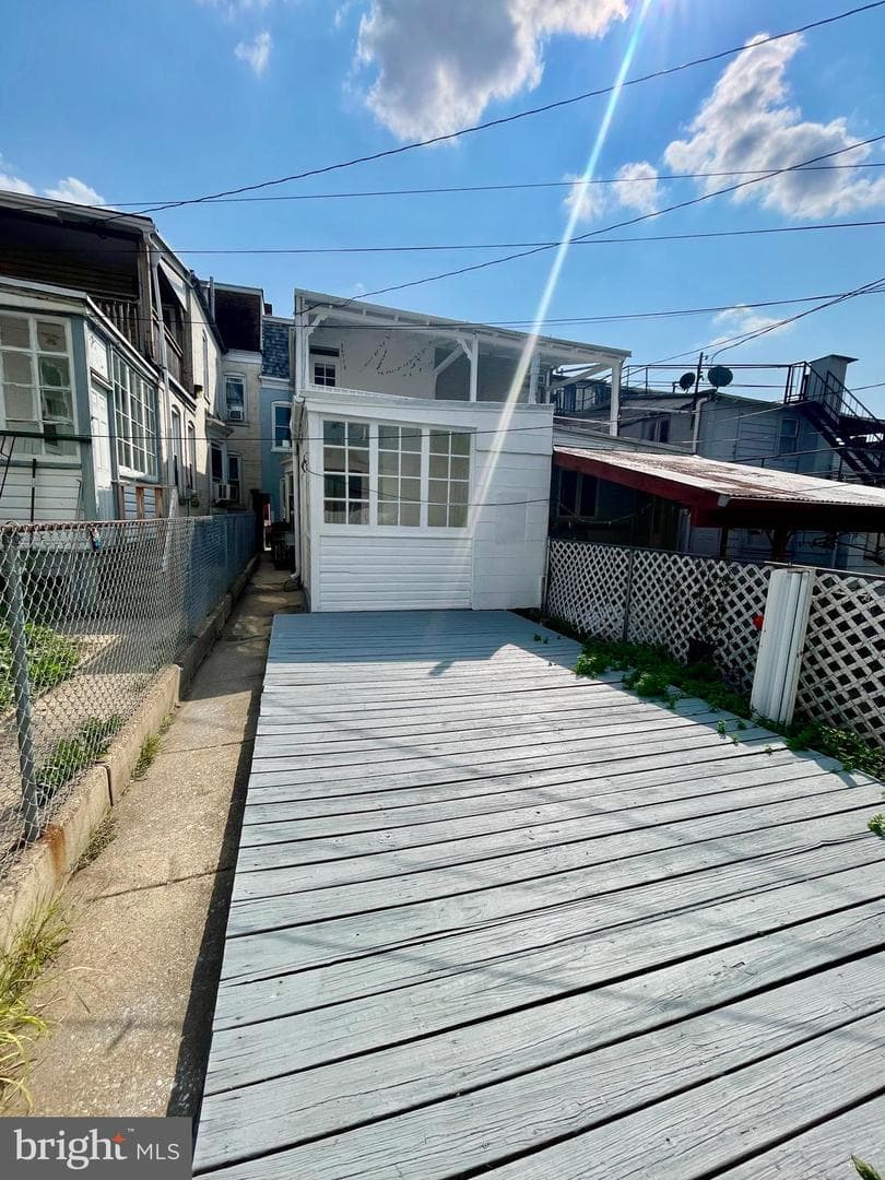 1119 Marion Street photo 24
