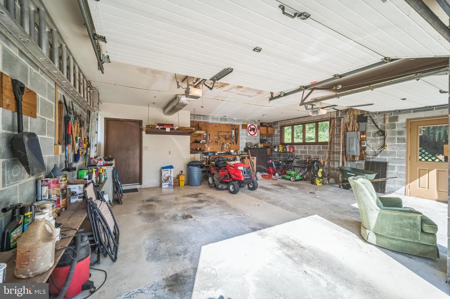 215 Skyline Drive photo 28