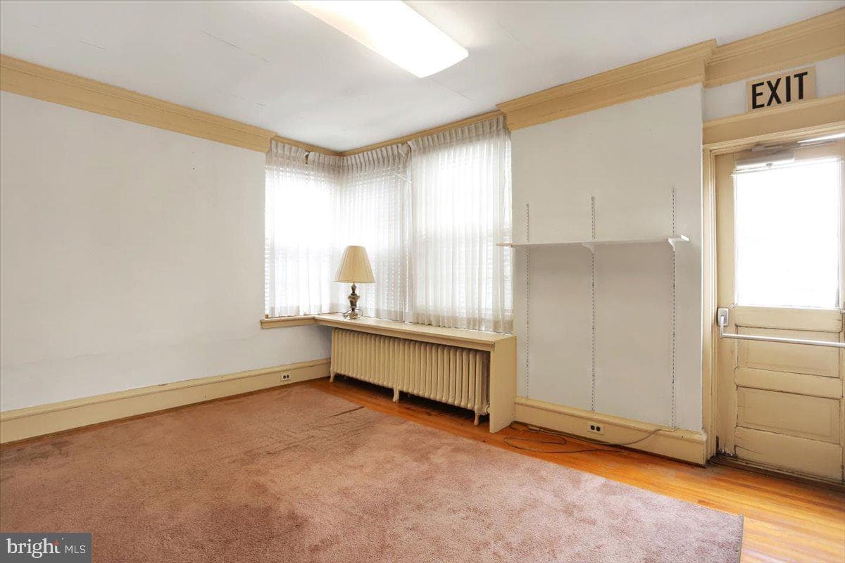 421 Windsor Street photo 13