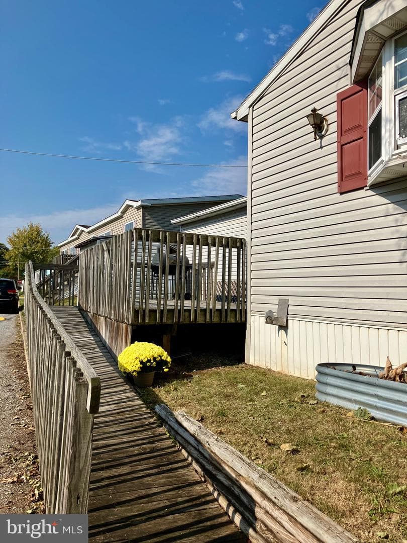 119 Dennis Avenue photo 5