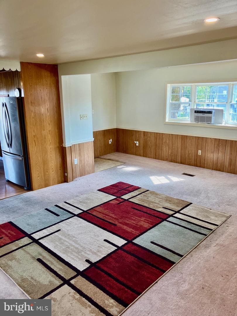 119 Dennis Avenue photo 8