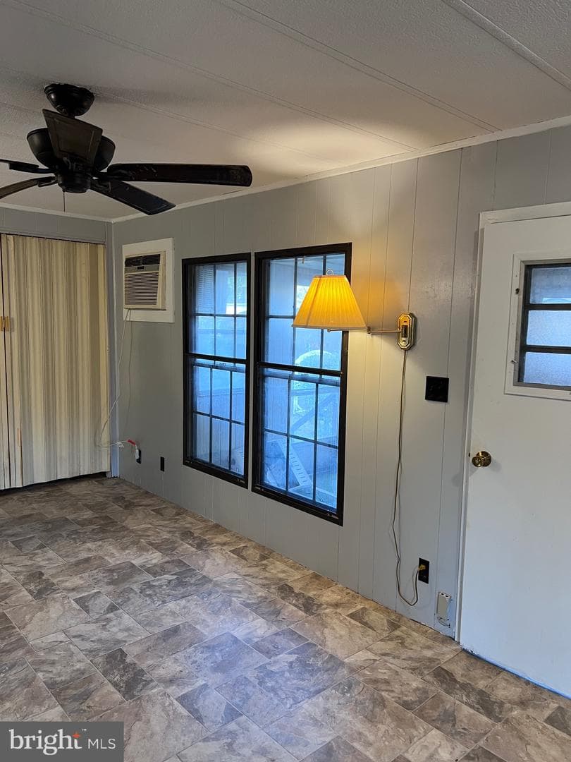 70 Mansfield Drive photo 8