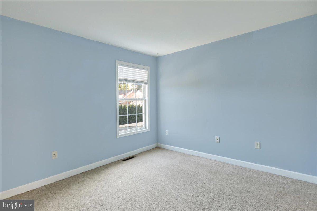 303 Diane Avenue photo 28