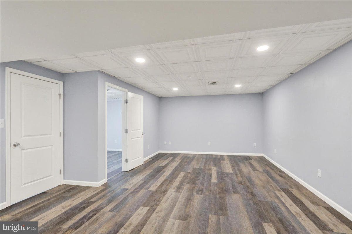 303 Diane Avenue photo 33