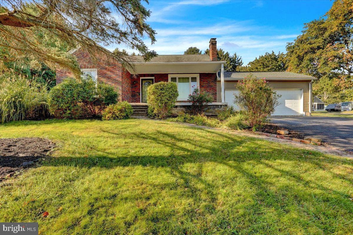 3900 Romig Avenue photo 1