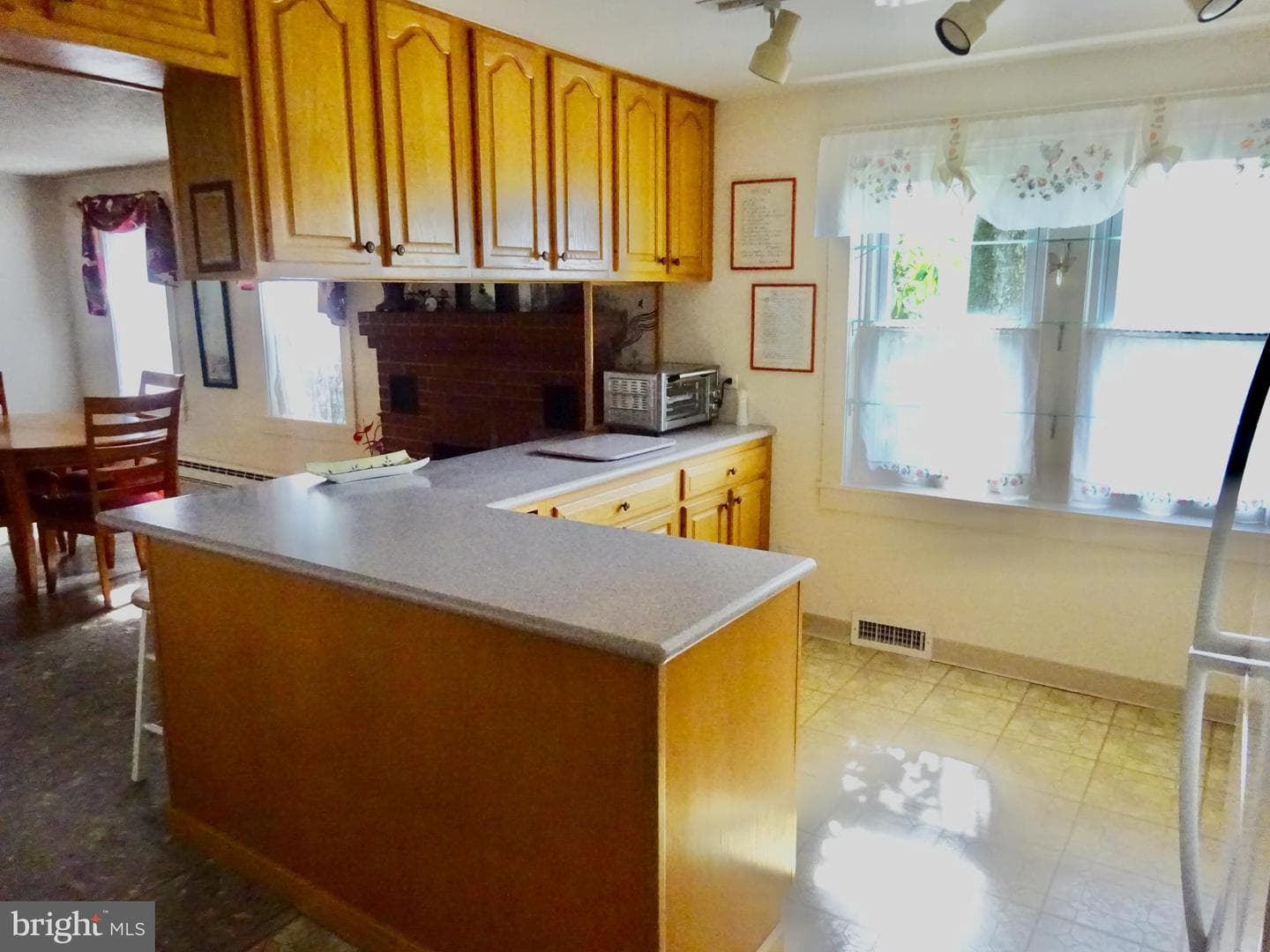 371 Wegman Road photo 2