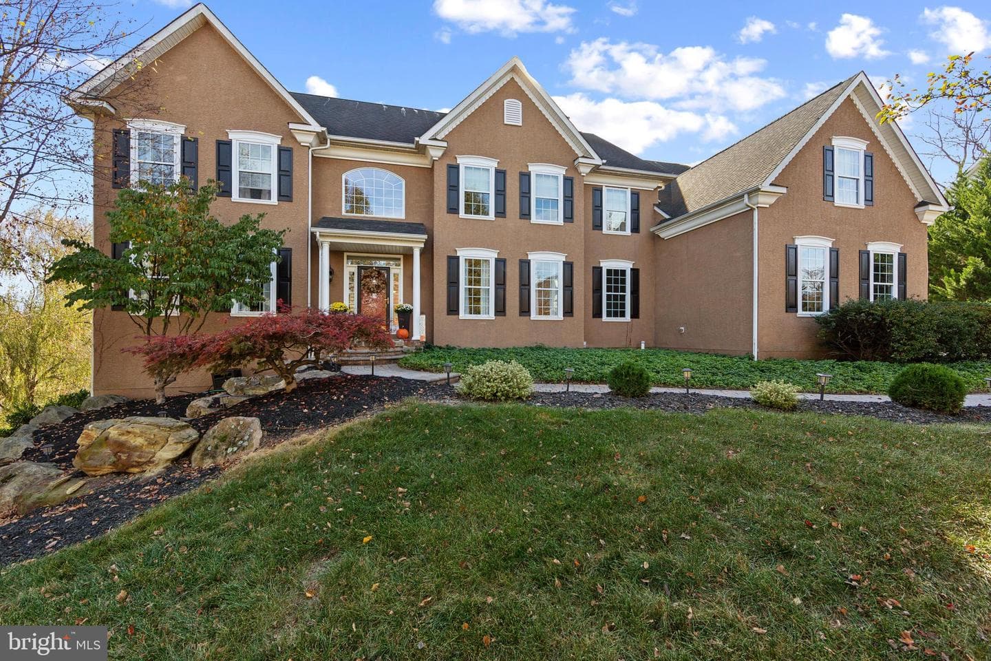 8 Leaf Creek Court photo 2