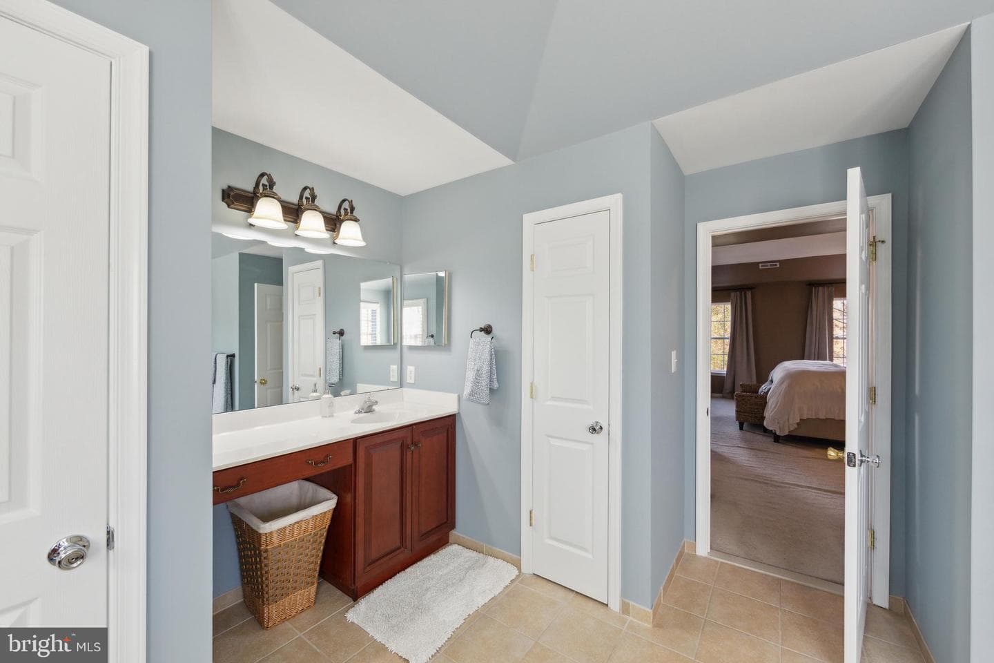 8 Leaf Creek Court photo 31