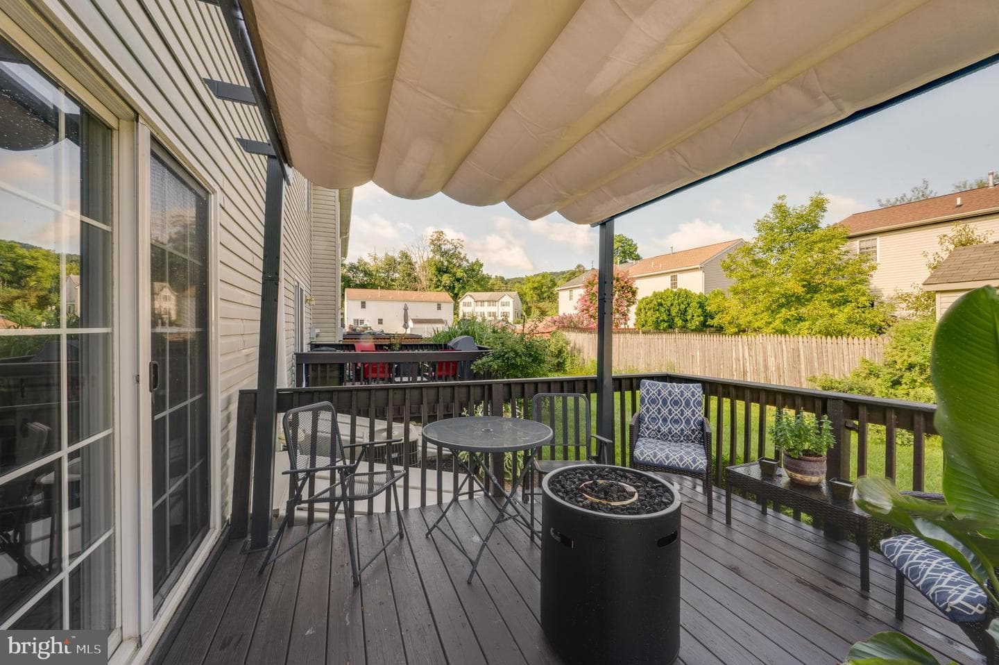 111 Canberra Court photo 39