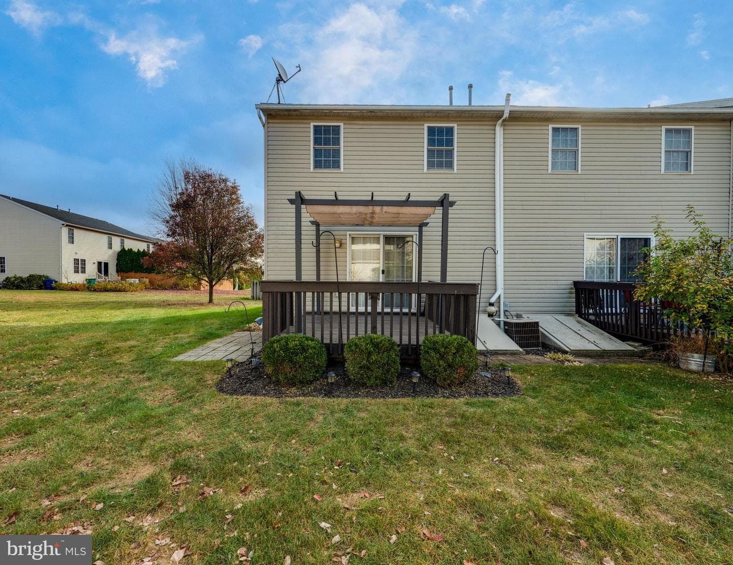 111 Canberra Court photo 41
