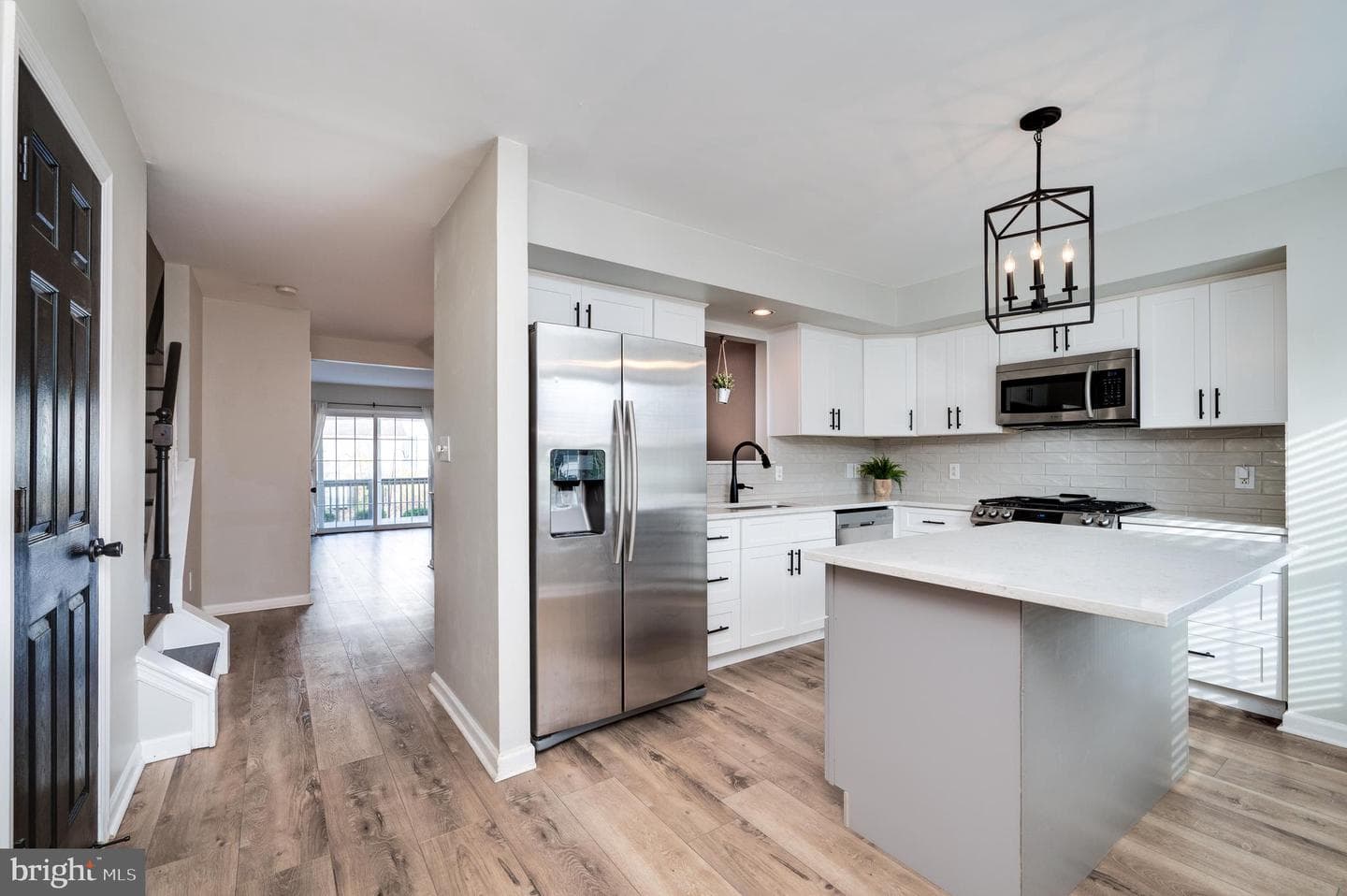 111 Canberra Court photo 5
