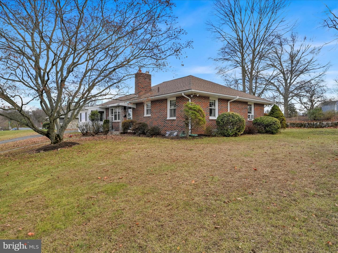 2 Arrowhead Avenue photo 31
