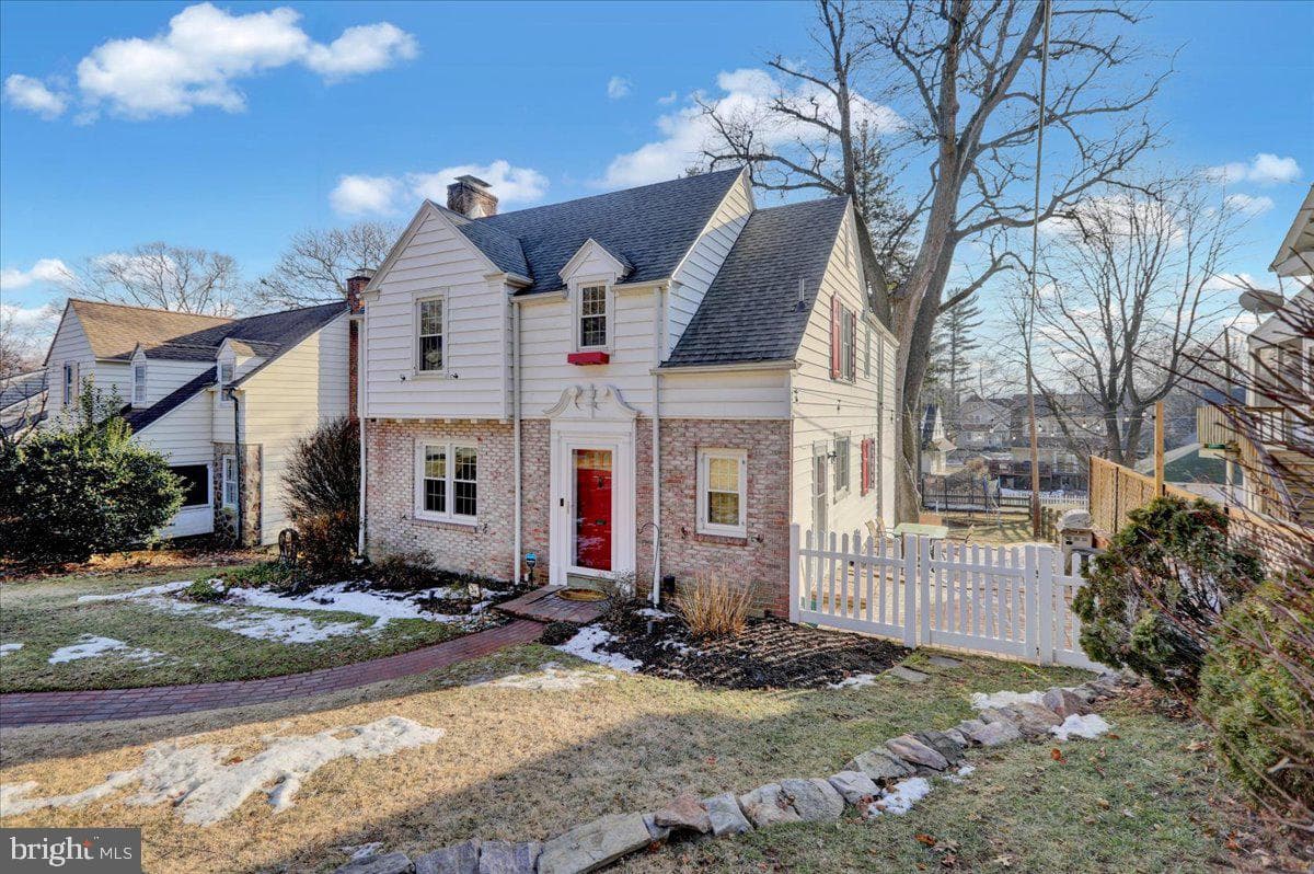 36 Wyomissing Hills Boulevard photo 2