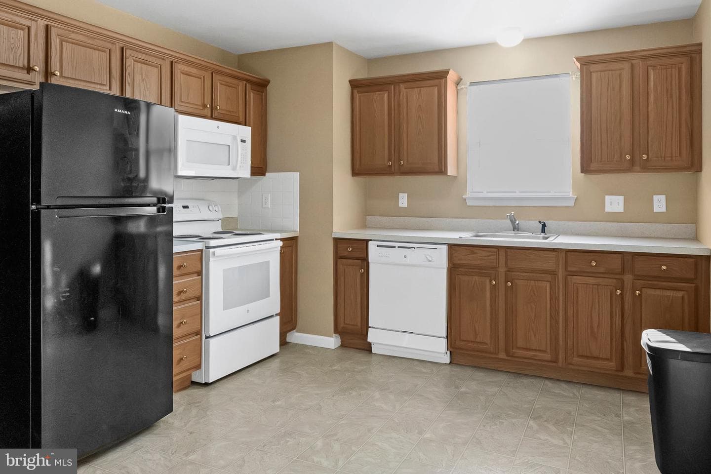 122 Christine Drive photo 12