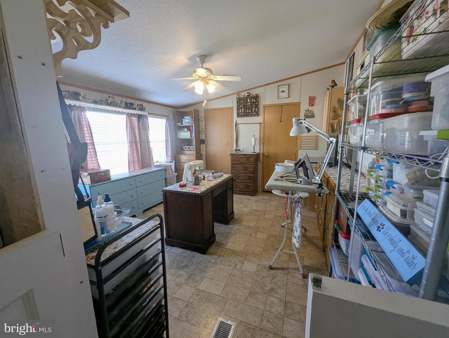 525 Elm Avenue photo 44