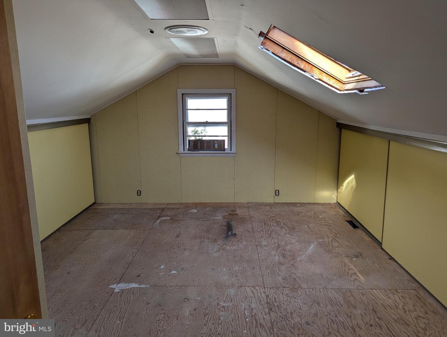 320 Hillside Drive photo 20