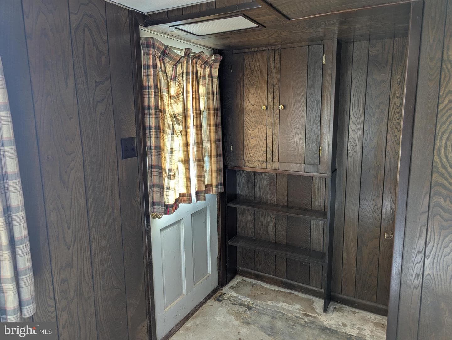 320 Hillside Drive photo 25