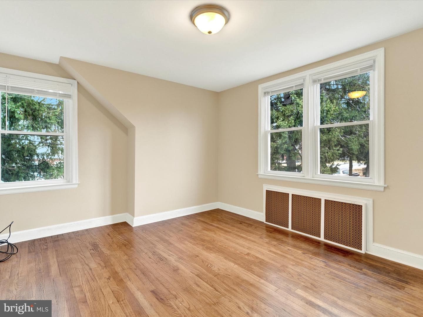2461 Garfield Avenue photo 16