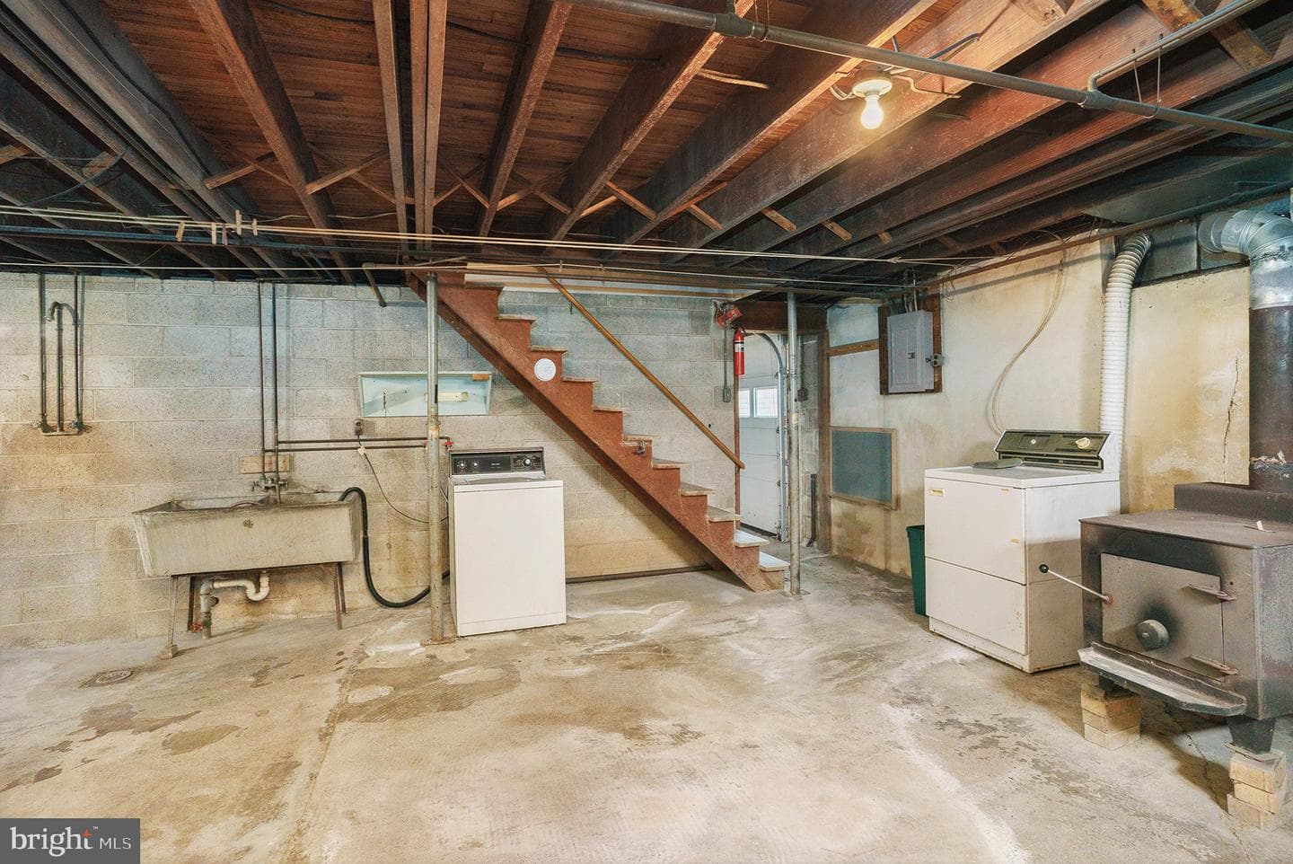 1042 Weisstown Road photo 20