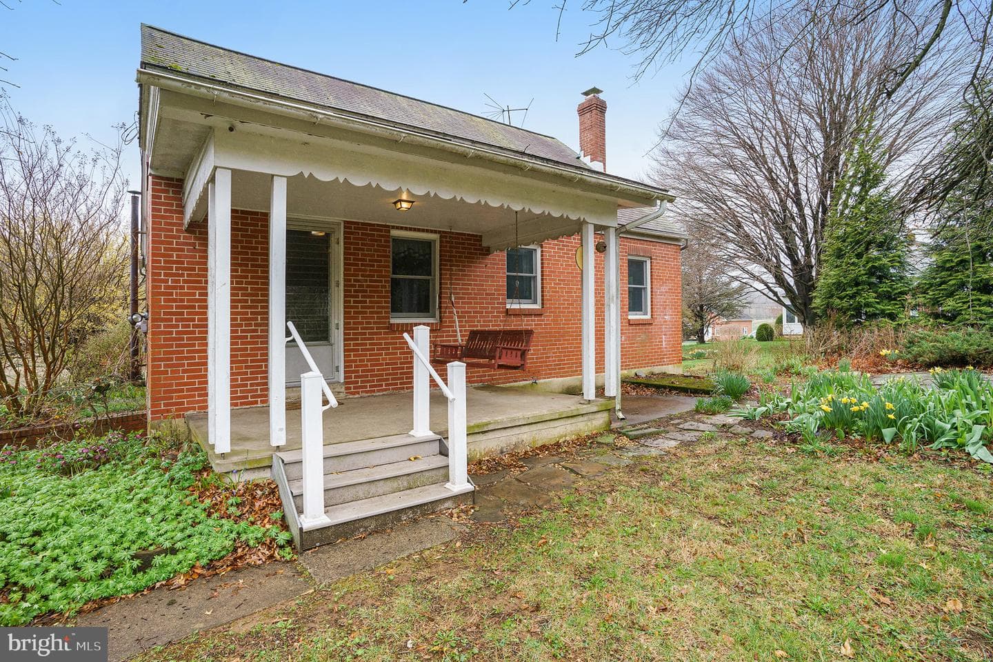 1042 Weisstown Road photo 4