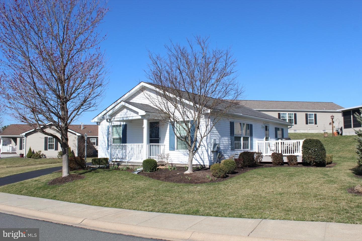 94 Westin Road photo 2