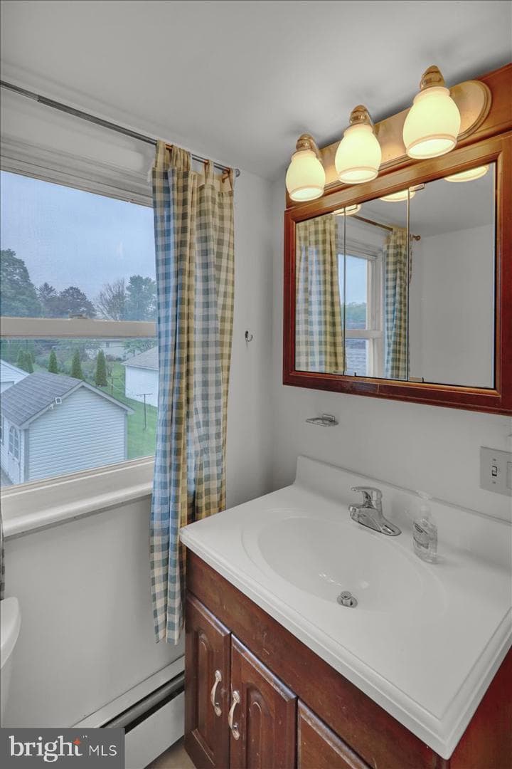 160 W 48th Street photo 25