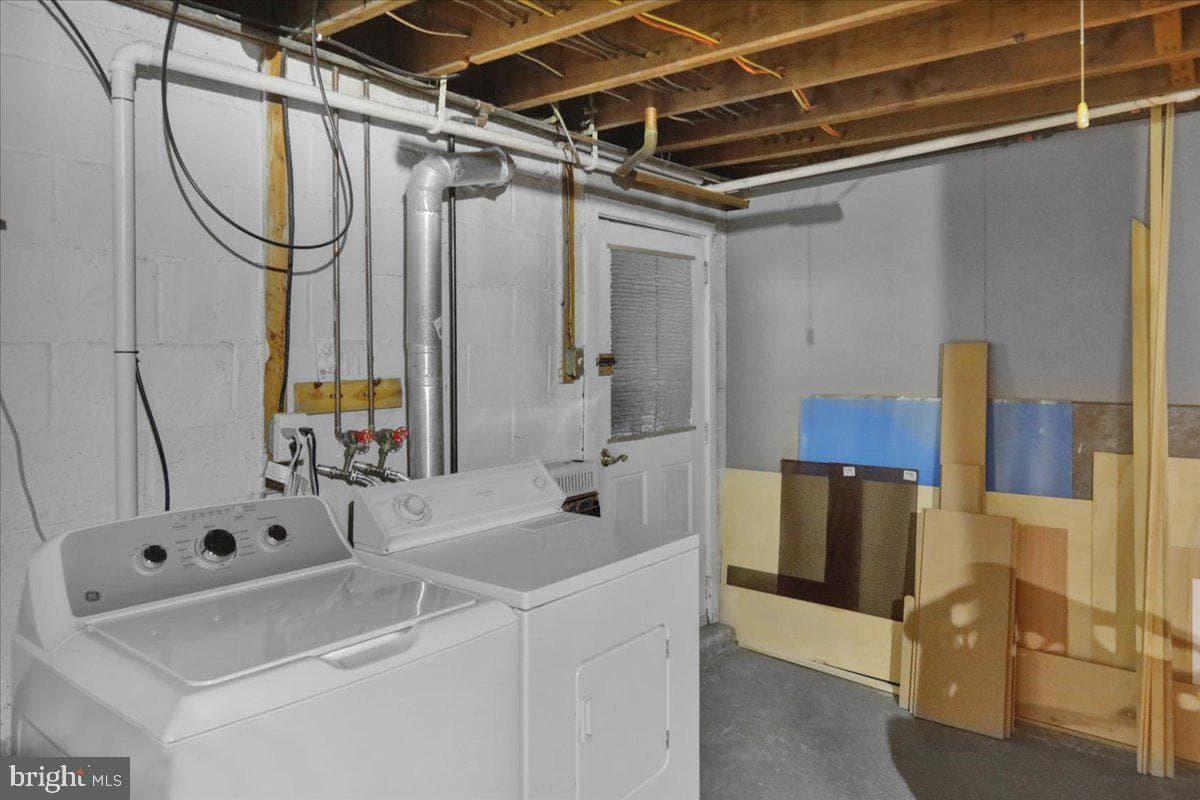 160 W 48th Street photo 27