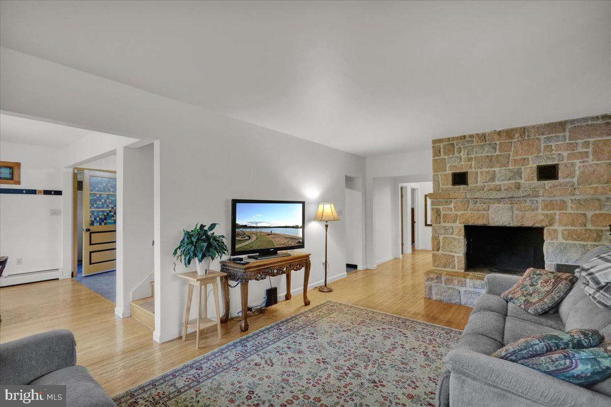 160 W 48th Street photo 7