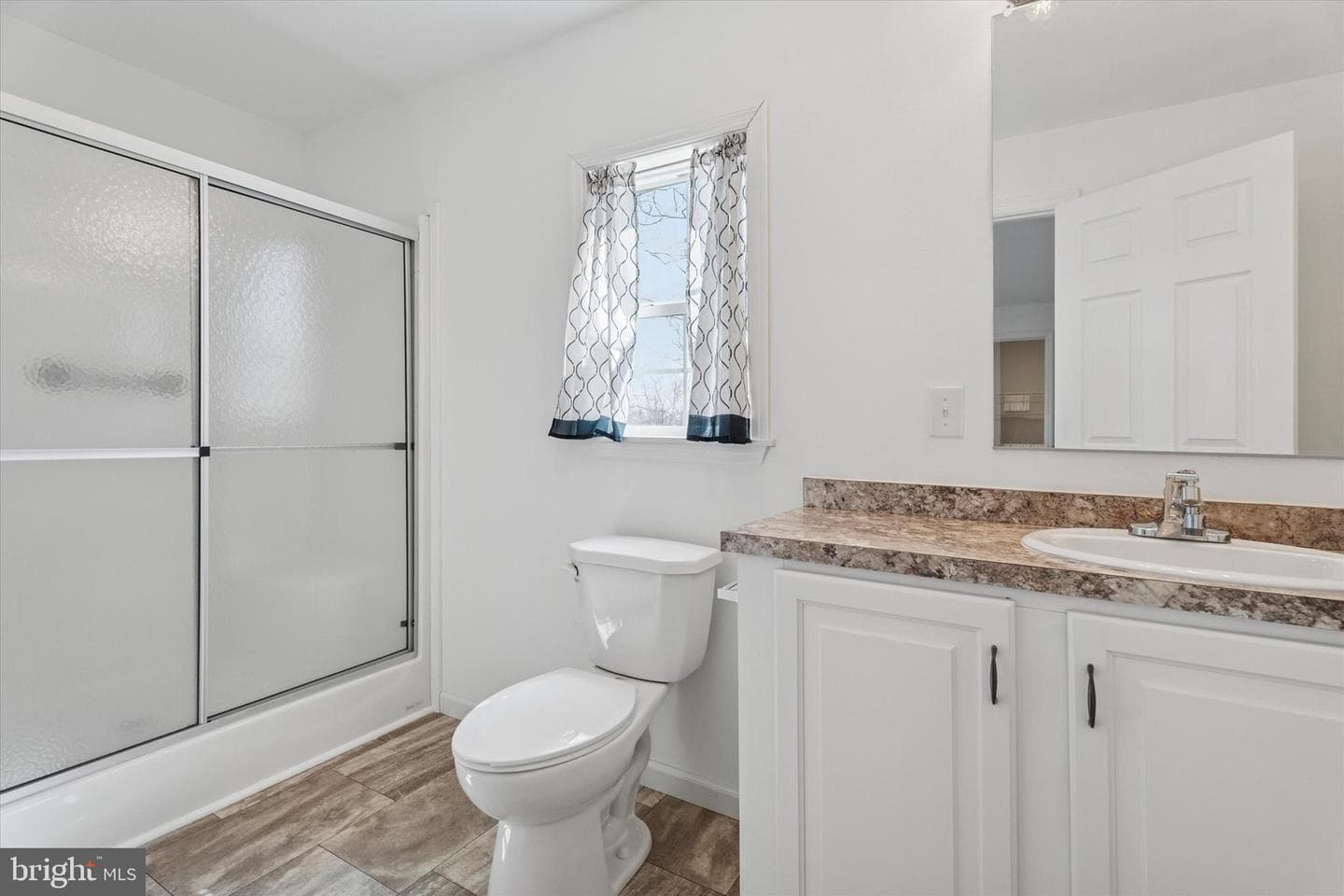 20 Daphne Court photo 11